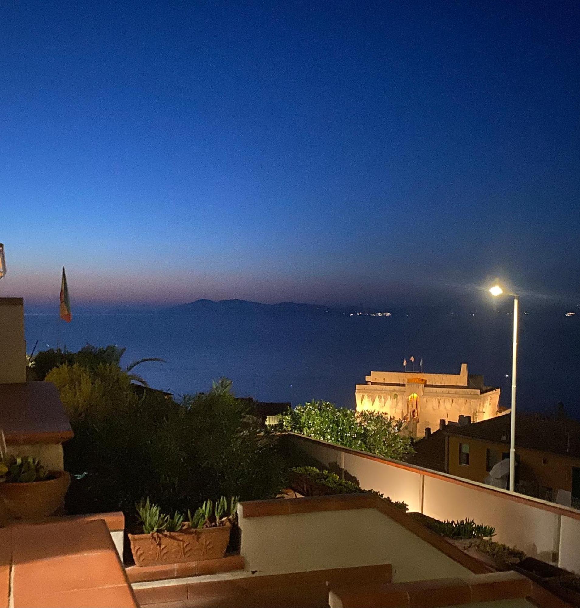 Appartamento Vista Mare Porto Santo Stefano  Exterior photo
